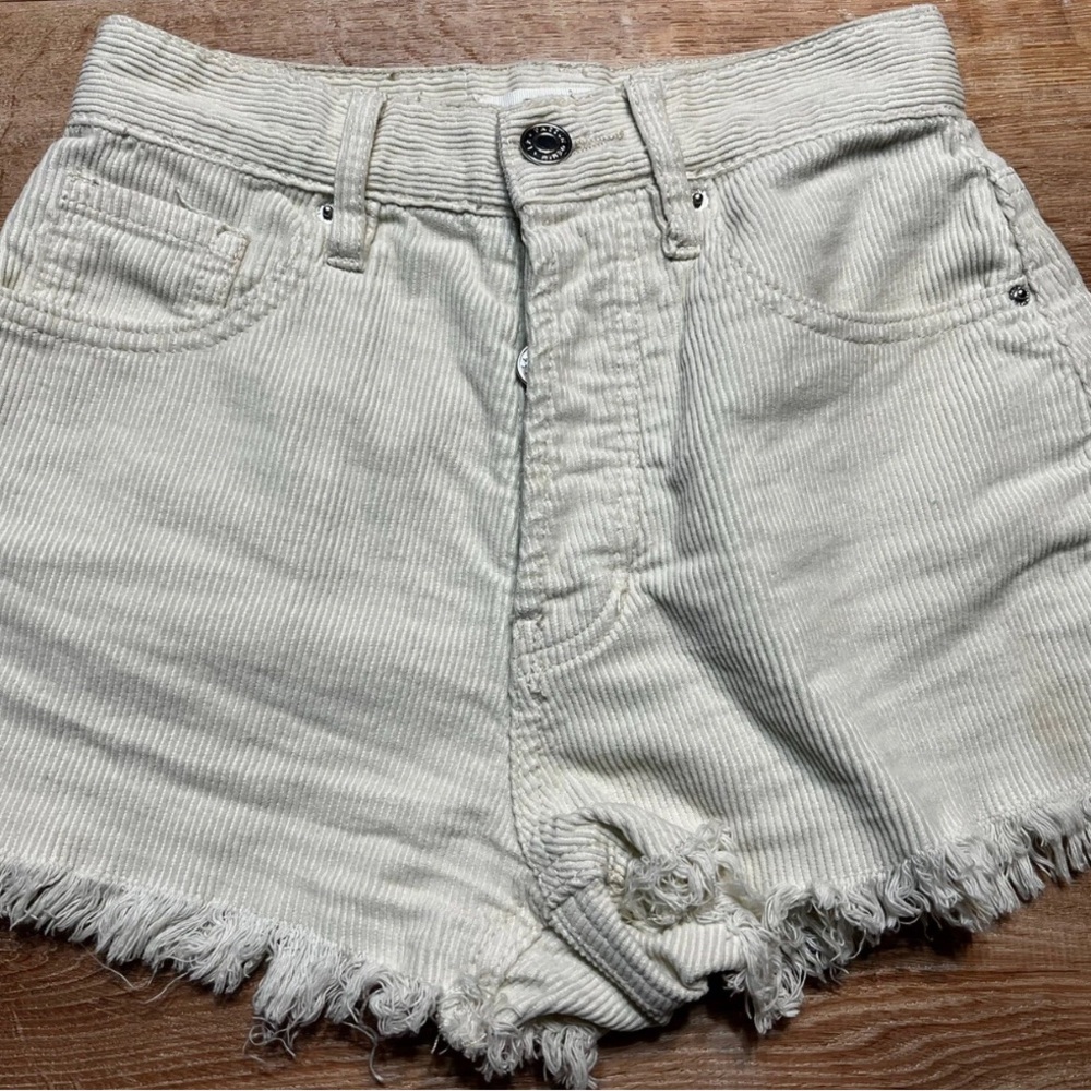 PacSun Cream High Waist Shorts